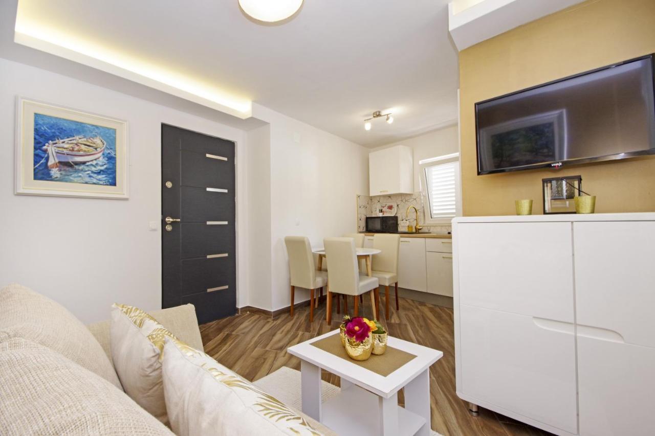 Apartments By The Sea Baska Voda, Makarska - 17570 Екстериор снимка