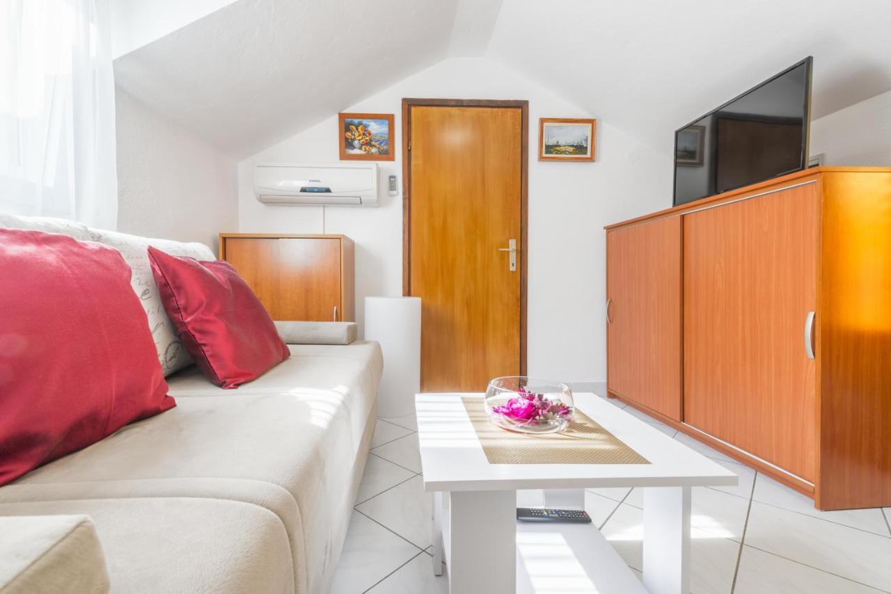 Apartments By The Sea Baska Voda, Makarska - 17570 Екстериор снимка
