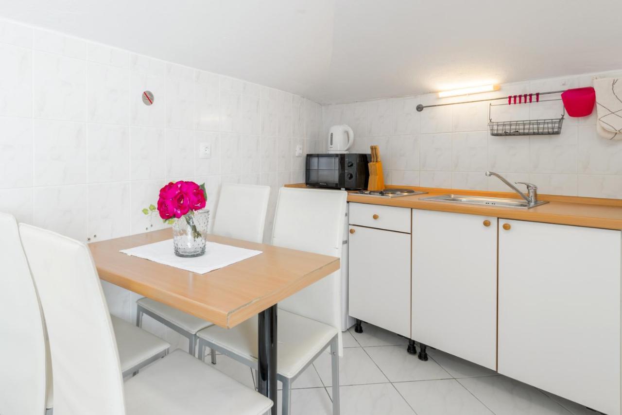 Apartments By The Sea Baska Voda, Makarska - 17570 Екстериор снимка